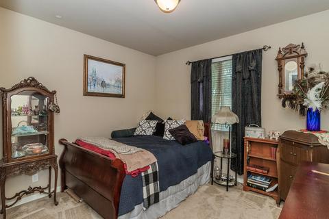 1066 Geneva Dr, Lemoore, CA 93245 photo 18