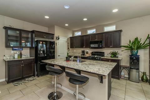 1066 Geneva Dr, Lemoore, CA 93245 photo 7