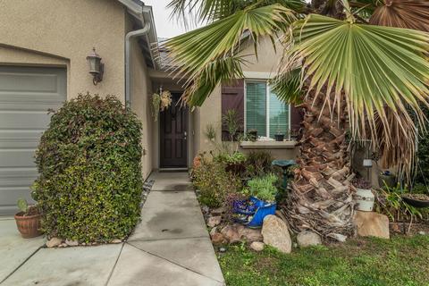 1066 Geneva Dr, Lemoore, CA 93245 photo 2