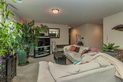 1066 Geneva Dr, Lemoore, CA 93245 photo 6