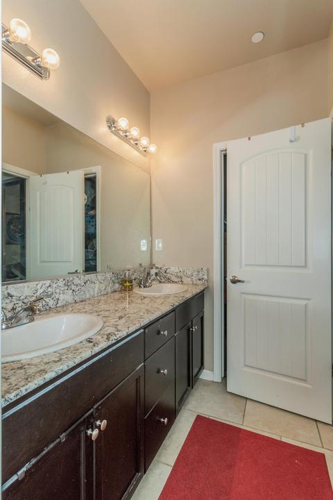 1066 Geneva Dr, Lemoore, CA 93245 photo 13