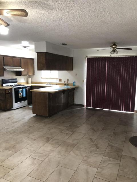 930 W Prospect Ave, Visalia, CA 93291 photo 5