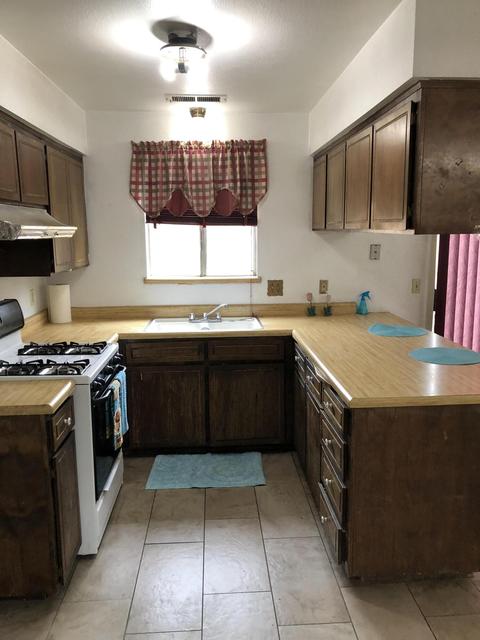 930 W Prospect Ave, Visalia, CA 93291 photo 3