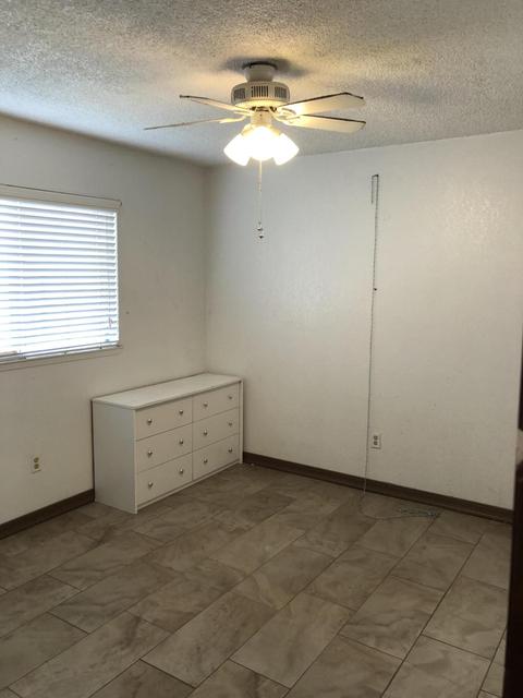 930 W Prospect Ave, Visalia, CA 93291 photo 7