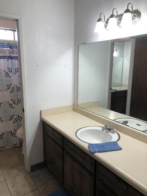 930 W Prospect Ave, Visalia, CA 93291 photo 8