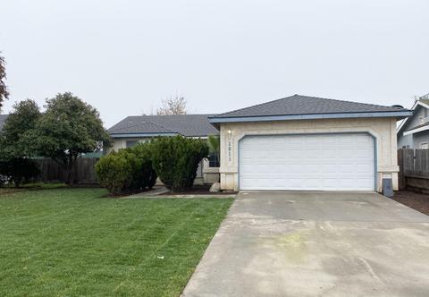 1911 E Pershing Ave, Visalia, CA 93292 photo 1
