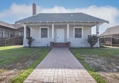 119 E 11th St, Hanford, CA 93230 photo 1