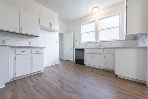 119 E 11th St, Hanford, CA 93230 photo 18