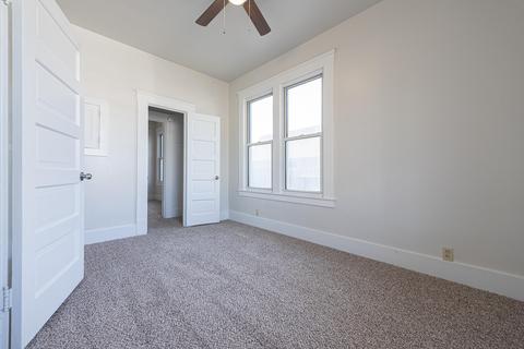119 E 11th St, Hanford, CA 93230 photo 22