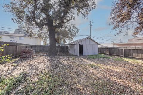 119 E 11th St, Hanford, CA 93230 photo 37