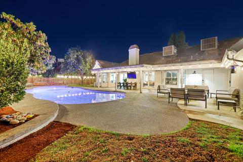 242 E Chestnut Ct, Visalia, CA 93277 photo 41