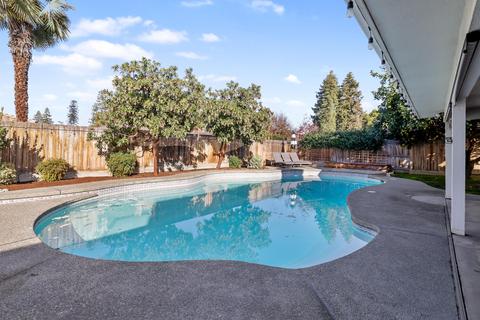 242 E Chestnut Ct, Visalia, CA 93277 photo 53