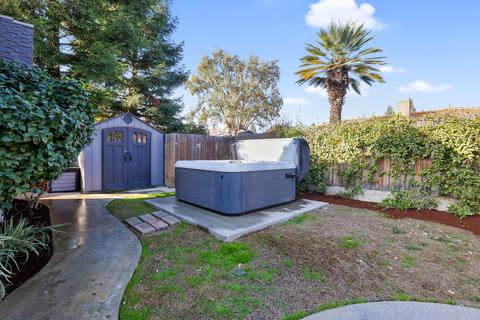 242 E Chestnut Ct, Visalia, CA 93277 photo 54