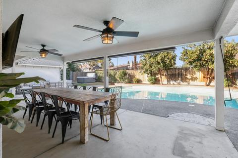 242 E Chestnut Ct, Visalia, CA 93277 photo 49