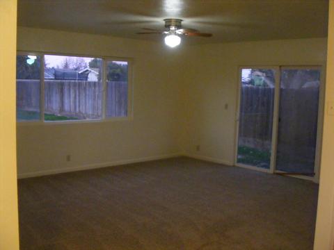 634 E Myrtle Ave, Visalia, CA 93292 photo 5