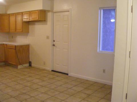 634 E Myrtle Ave, Visalia, CA 93292 photo 9