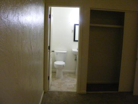 634 E Myrtle Ave, Visalia, CA 93292 photo 18