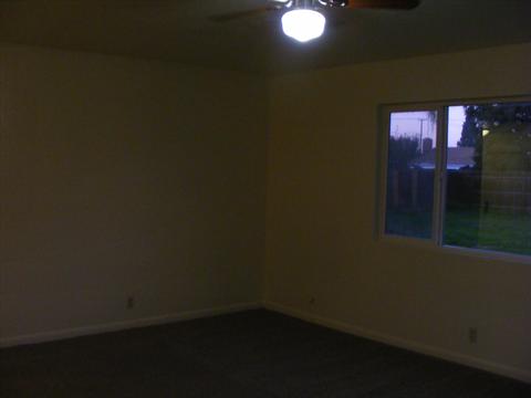 634 E Myrtle Ave, Visalia, CA 93292 photo 16