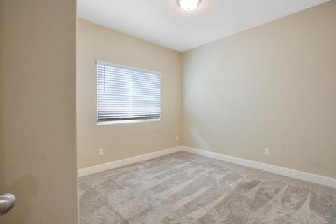 636 Strada St, Lemoore, CA 93245 photo 19