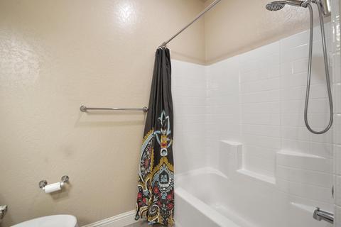 636 Strada St, Lemoore, CA 93245 photo 17