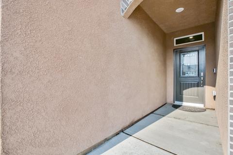 636 Strada St, Lemoore, CA 93245 photo 4