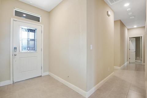 636 Strada St, Lemoore, CA 93245 photo 7