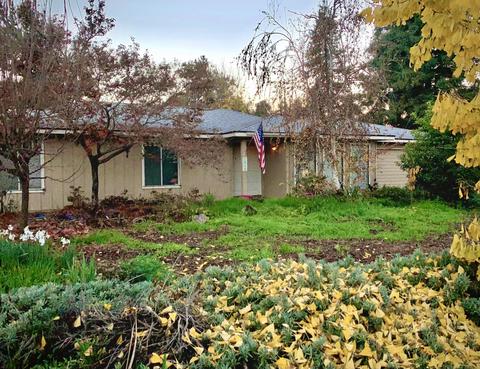 2935 S Willis Ct, Visalia, CA 93277 photo 2