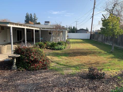 1631 E Burton Ave, Tulare, CA 93274 photo 12