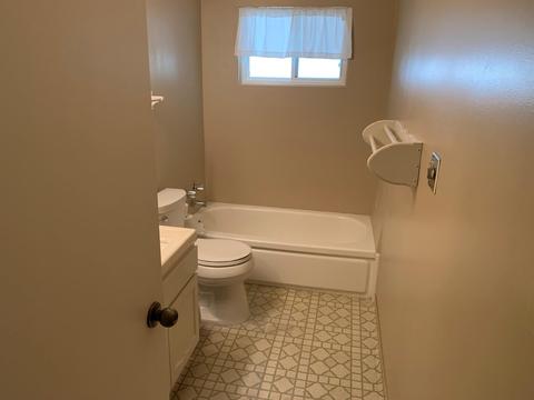 1631 E Burton Ave, Tulare, CA 93274 photo 9