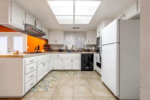 2002 E Harold Ave, Visalia, CA 93292 photo 11