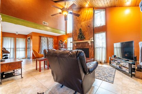 2002 E Harold Ave, Visalia, CA 93292 photo 7