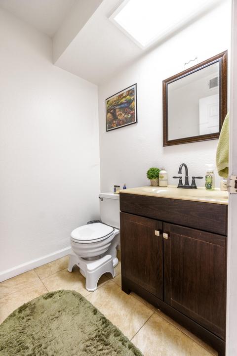 2002 E Harold Ave, Visalia, CA 93292 photo 13