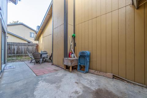 2002 E Harold Ave, Visalia, CA 93292 photo 23