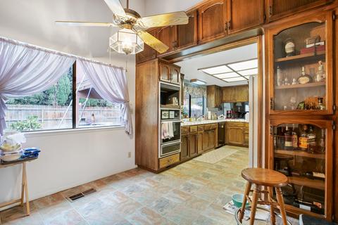 914 W Cherry Ave, Visalia, CA 93277 photo 12