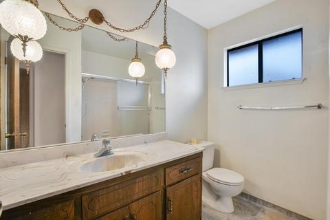 914 W Cherry Ave, Visalia, CA 93277 photo 19