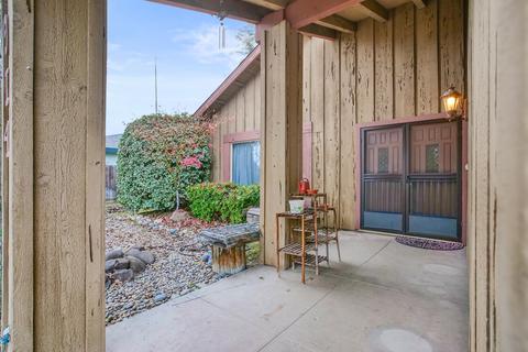 914 W Cherry Ave, Visalia, CA 93277 photo 4