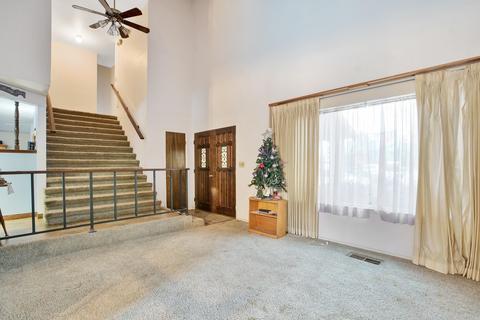 914 W Cherry Ave, Visalia, CA 93277 photo 6