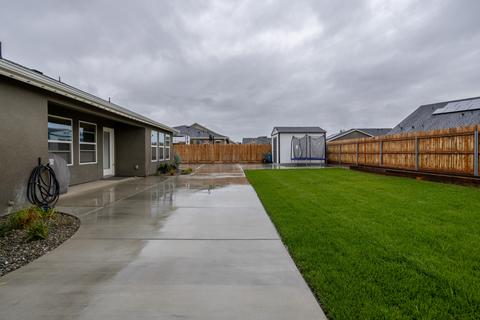 1854 Softwind Dr, Tulare, CA 93274 photo 24