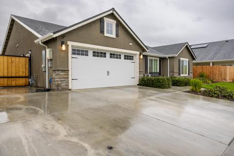 1854 Softwind Dr, Tulare, CA 93274 photo 32