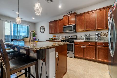 14172 Monterey Ave, Kerman, CA 93630 photo 6