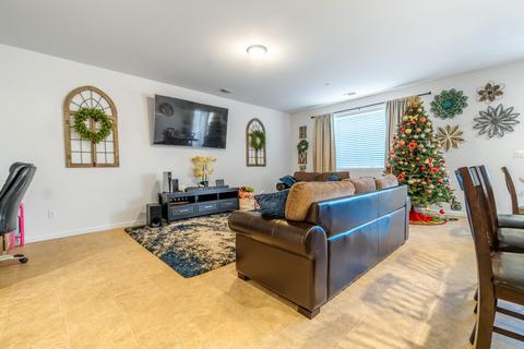 14172 Monterey Ave, Kerman, CA 93630 photo 4