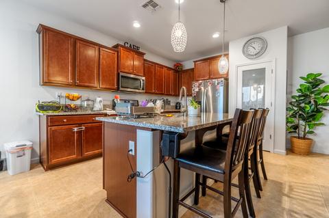 14172 Monterey Ave, Kerman, CA 93630 photo 7
