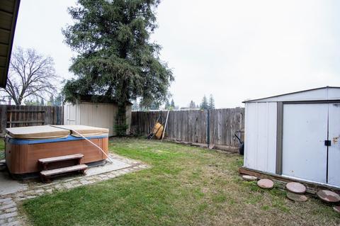 1439 E Ferguson Ct, Visalia, CA 93292 photo 24