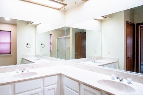 1439 E Ferguson Ct, Visalia, CA 93292 photo 8