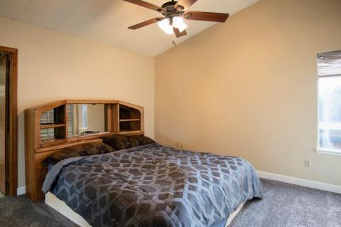 1439 E Ferguson Ct, Visalia, CA 93292 photo 18