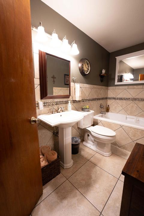 1749 E Kohn Ave, Tulare, CA 93274 photo 32