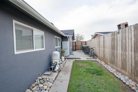 1749 E Kohn Ave, Tulare, CA 93274 photo 48