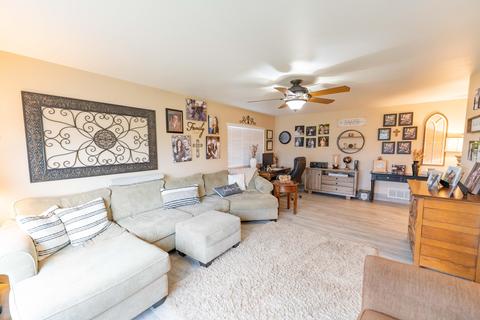 1749 E Kohn Ave, Tulare, CA 93274 photo 14