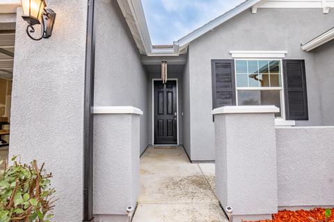 997 Heirloom Way, Lemoore, CA 93245 photo 3