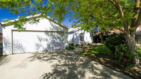 1402 Echo Ln, Hanford, CA 93230 photo 1